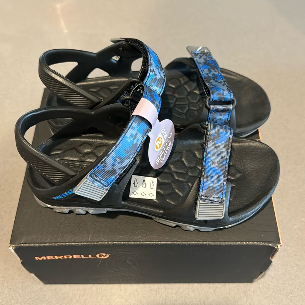 Boys MERRELL hydro drift, black and navy‎ sandals. Size 12--New